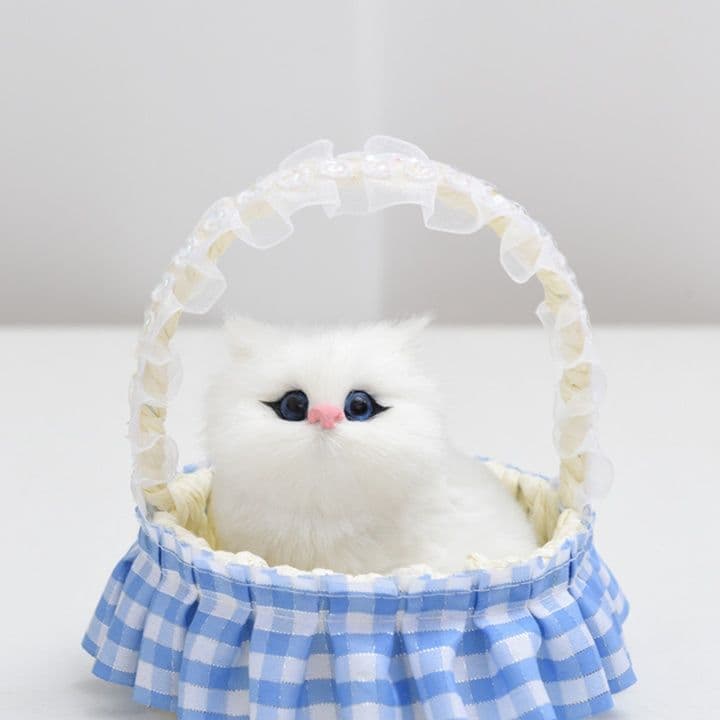猫ぬいぐるみ 白色 もふもふバスケット子猫のぬいぐるみ