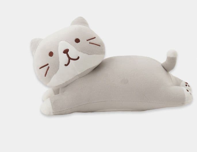 猫ぬいぐるみ グレー のんびり寝そべりニャンコ