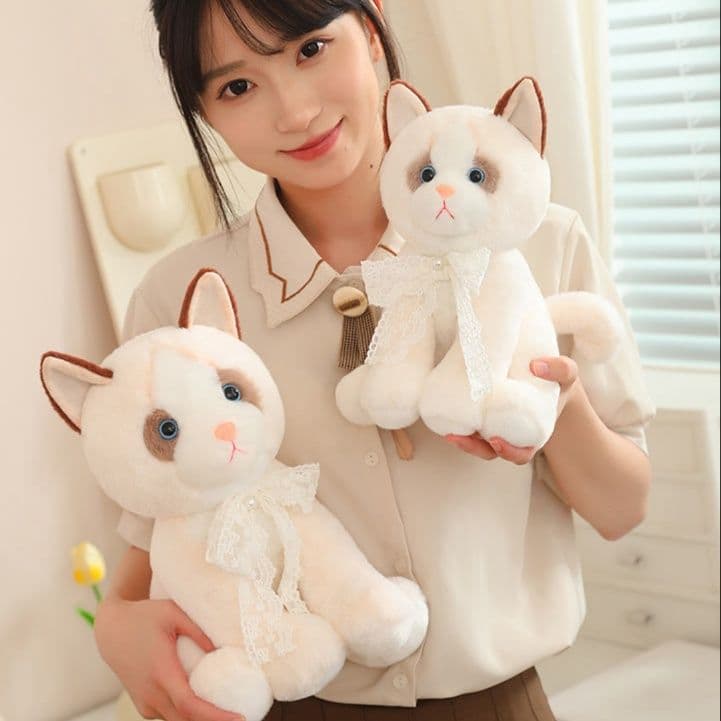猫ぬいぐるみ 白色 優雅な子猫のぬいぐるみ