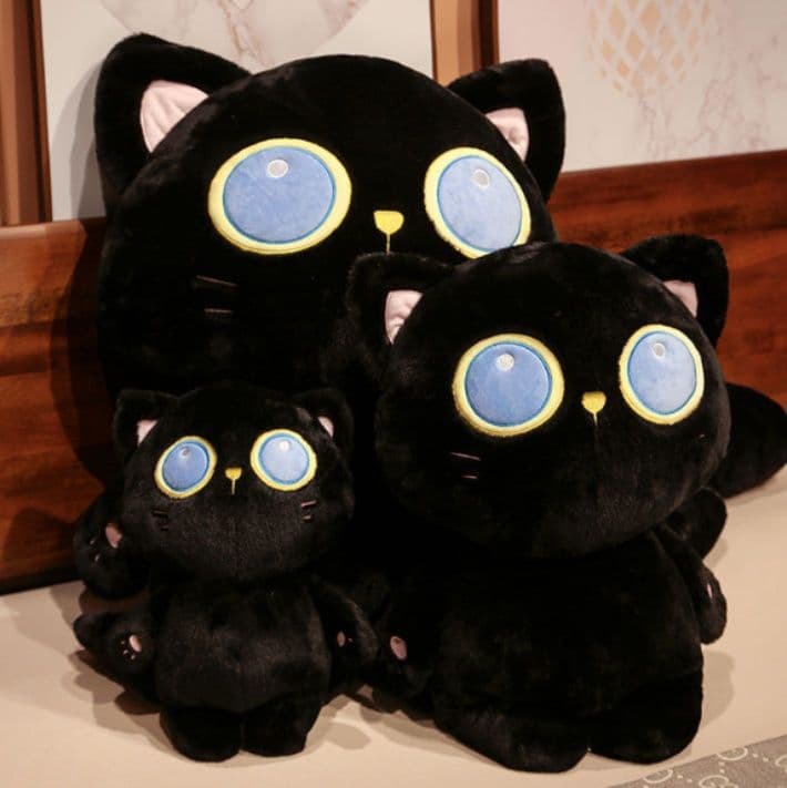 まん丸お目々の黒猫ぬいぐるみ抱き枕