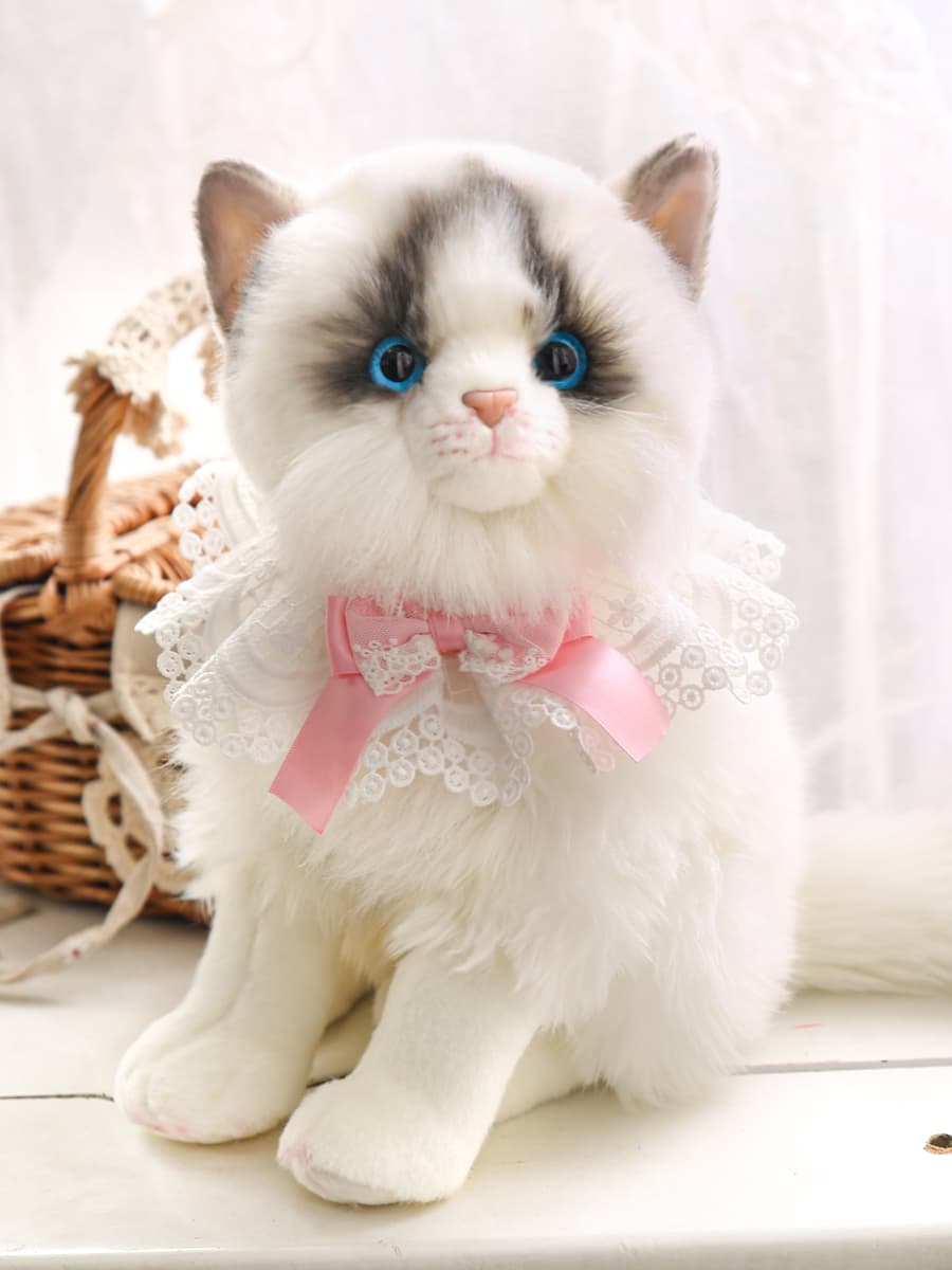 猫ぬいぐるみ 白色 ふわり姫の優雅な微笑み