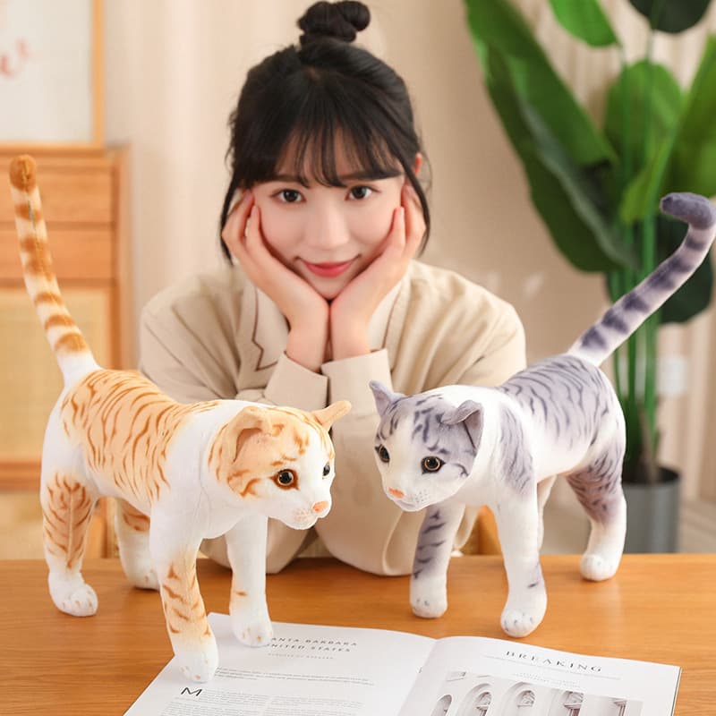 猫ぬいぐるみ リアル縞模様グレー猫ぬいぐるみ立ち姿