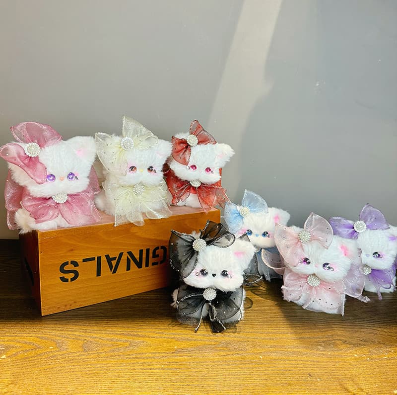 猫ぬいぐるみ 白色 きらめき姫のふわもこ子猫
