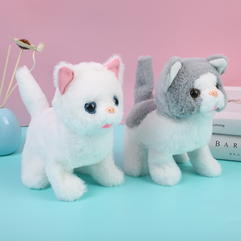 白猫ぬいぐるみ ふわふわ立ち姿が愛らしい子猫のぬいぐるみ