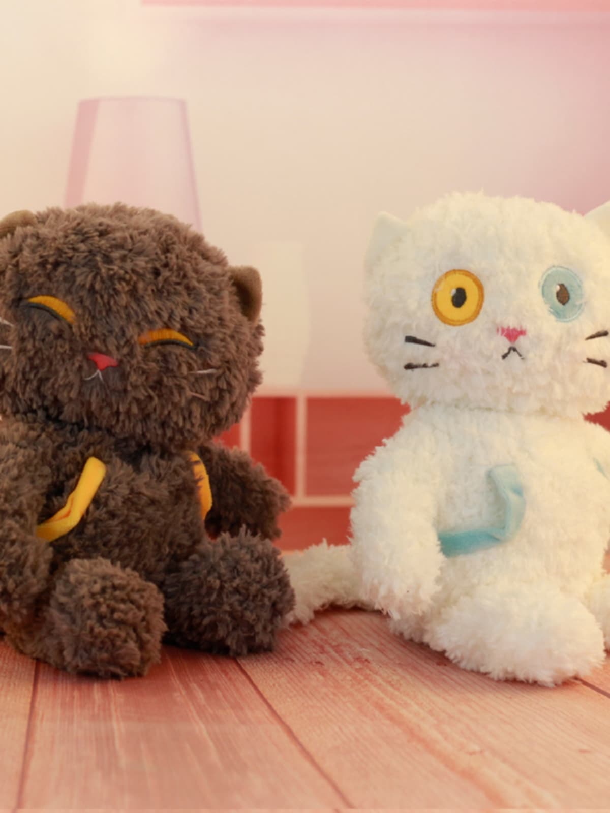 猫ぬいぐるみ 白色 ふわもこ オッドアイの仔猫