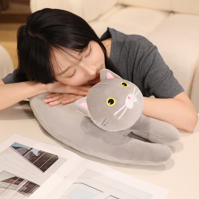 寝そべり抱き枕ロング黒猫ぬいぐるみ