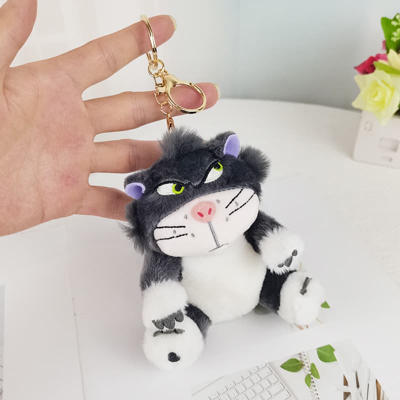 猫ぬいぐるみ まんまるお顔のつぶらにゃんこ