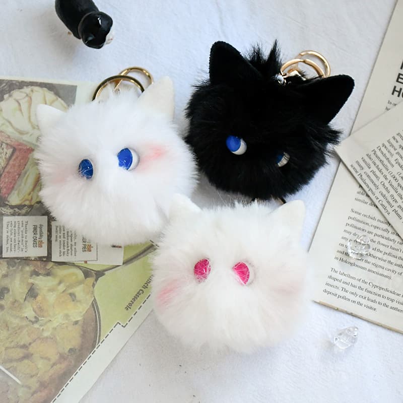 猫ぬいぐるみ ふわふわ猫顔キーホルダー付きぬいぐるみ