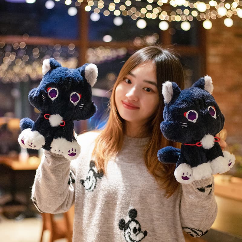 もこもこ座りポーズ黒子猫のぬいぐるみ