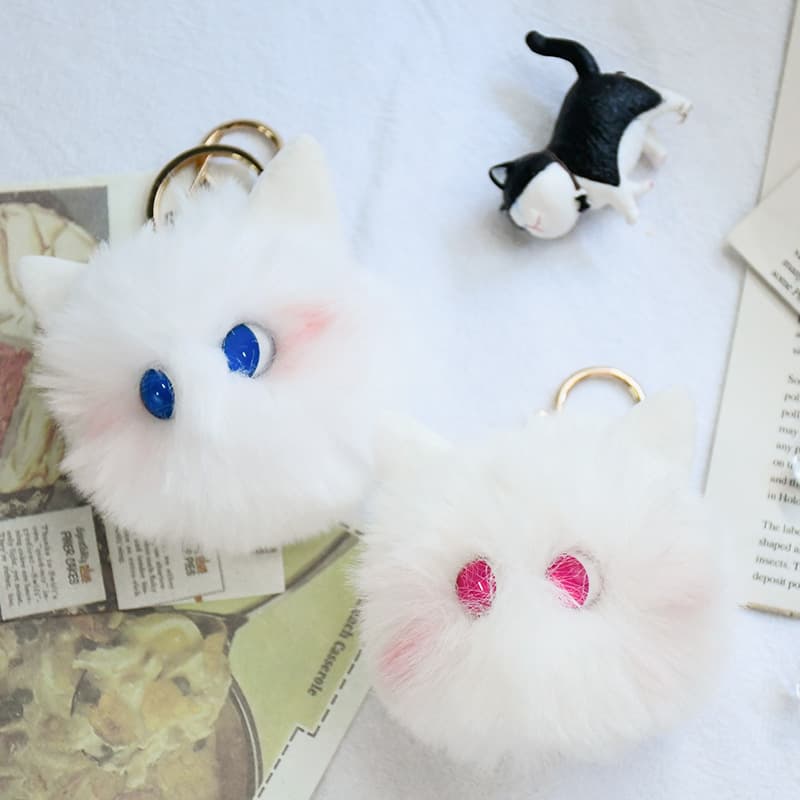 猫ぬいぐるみ ふわふわ猫顔キーホルダー付きぬいぐるみ