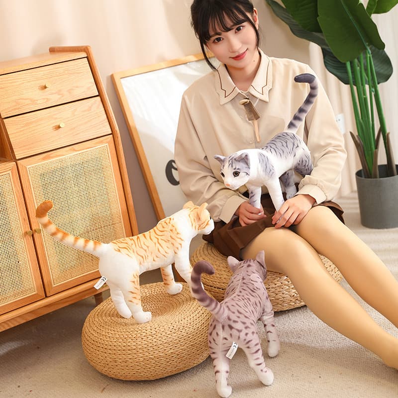 猫ぬいぐるみ リアル縞模様グレー猫ぬいぐるみ立ち姿