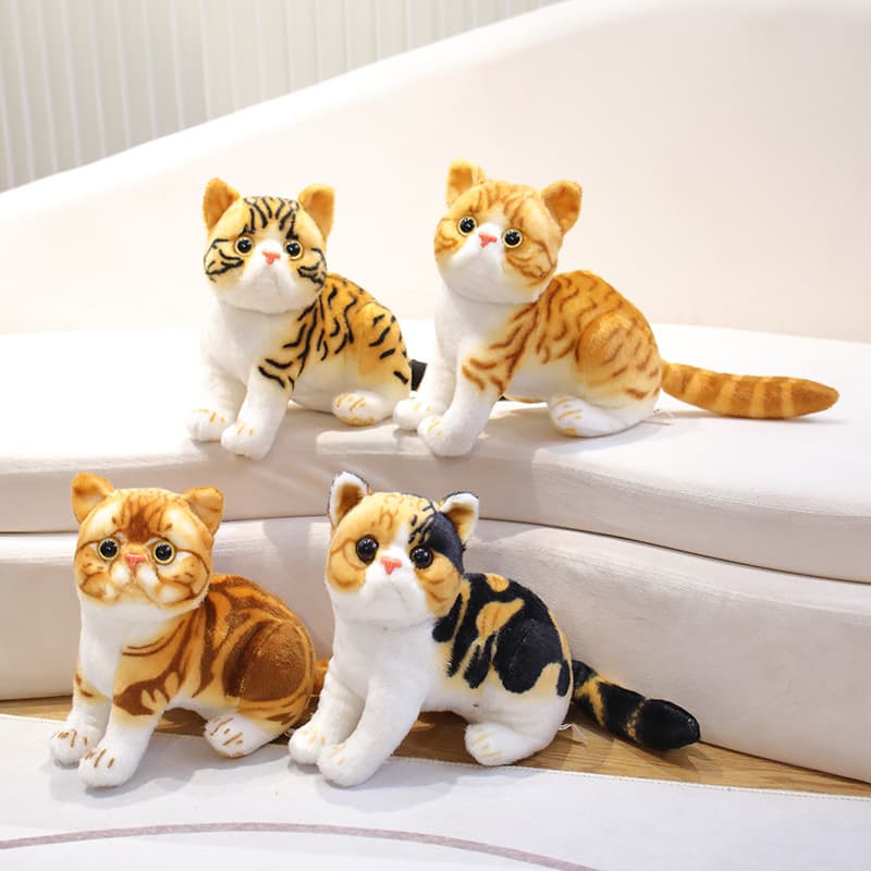 猫ぬいぐるみ リアル仔猫のお座りポーズ トラ茶柄コレクション