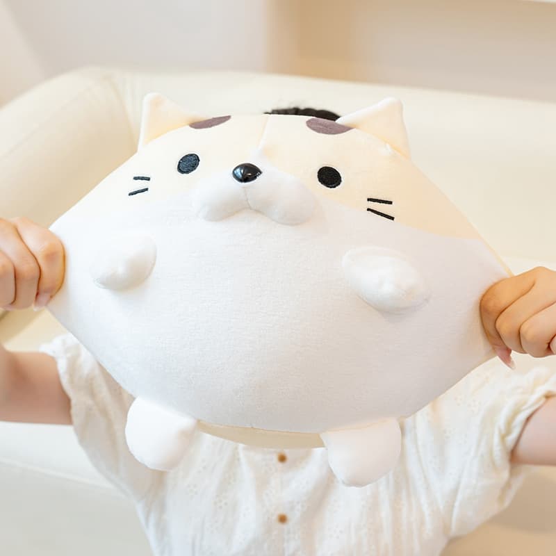 猫ぬいぐるみ ふわもち異色瞳のまんまる子猫