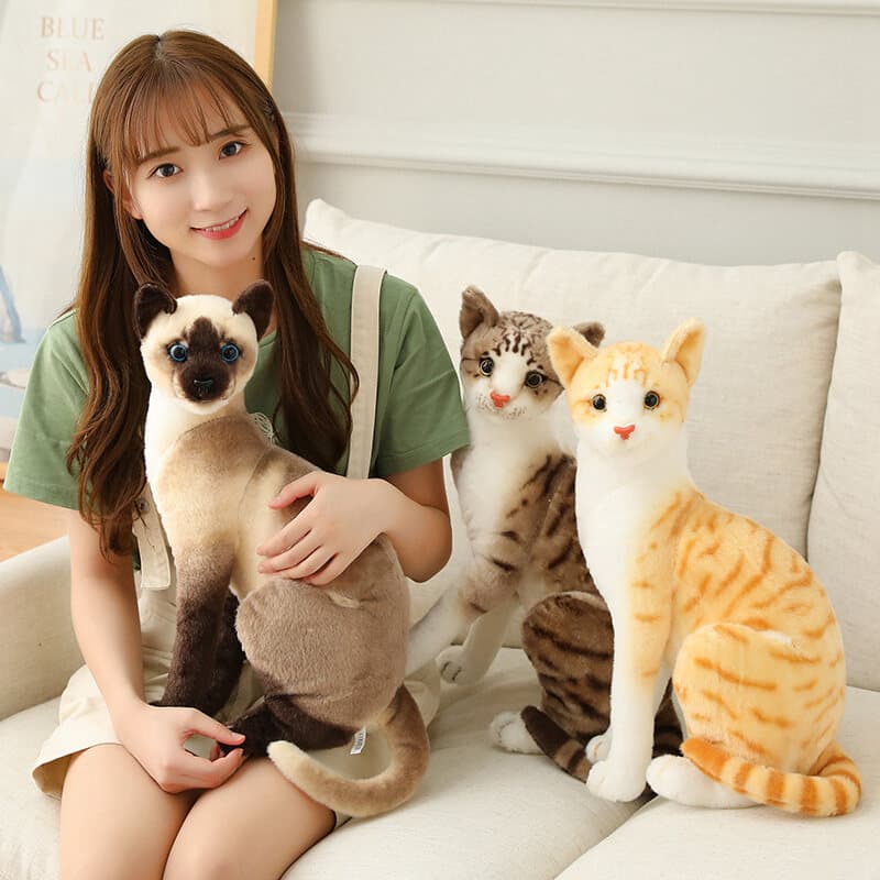 猫ぬいぐるみ 凛々しいお座りポーズ トラ茶猫ぬいぐるみ