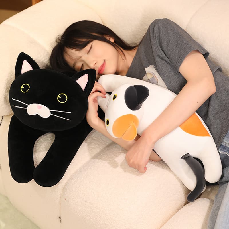 寝そべり抱き枕ロング黒猫ぬいぐるみ