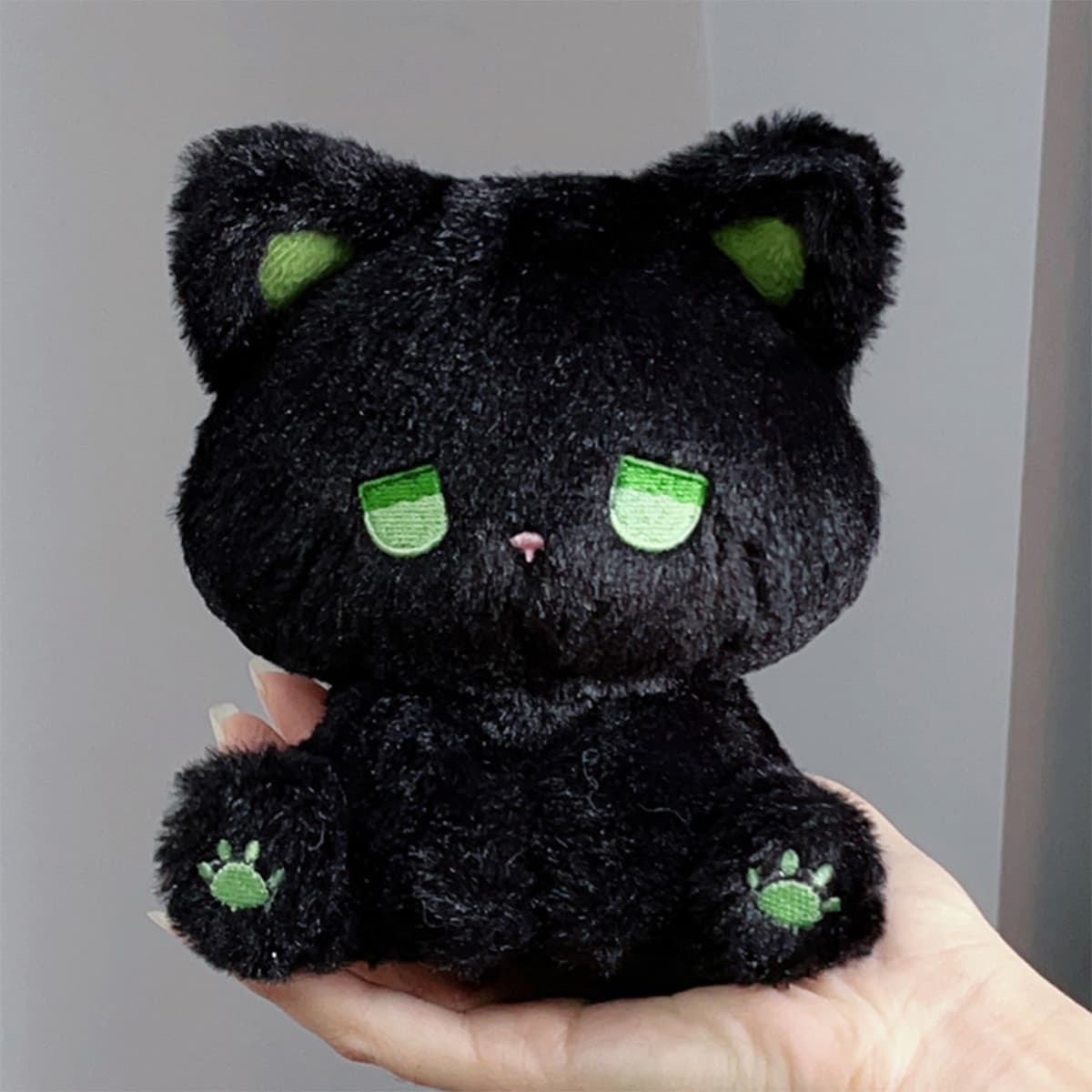 猫ぬいぐるみ 黒猫 まんまる瞳の夜の忍び猫ぬいぐるみ