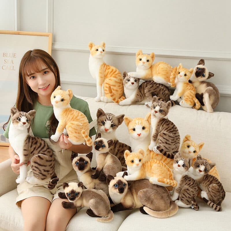 猫ぬいぐるみ 凛々しいお座りポーズ トラ茶猫ぬいぐるみ
