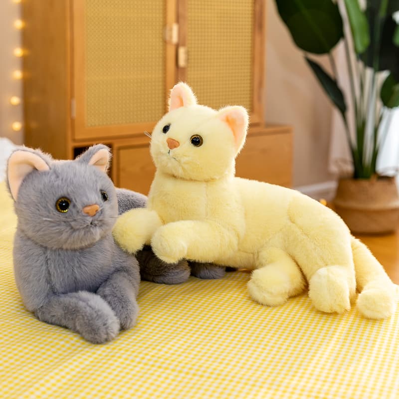 猫ぬいぐるみ ふわふわ三角耳の子猫ちゃんぬいぐるみ