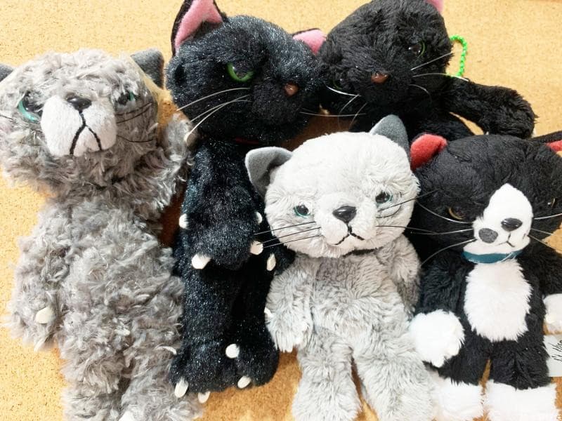猫ぬいぐるみ グレー もこもこ癒しの灰色ねこさん