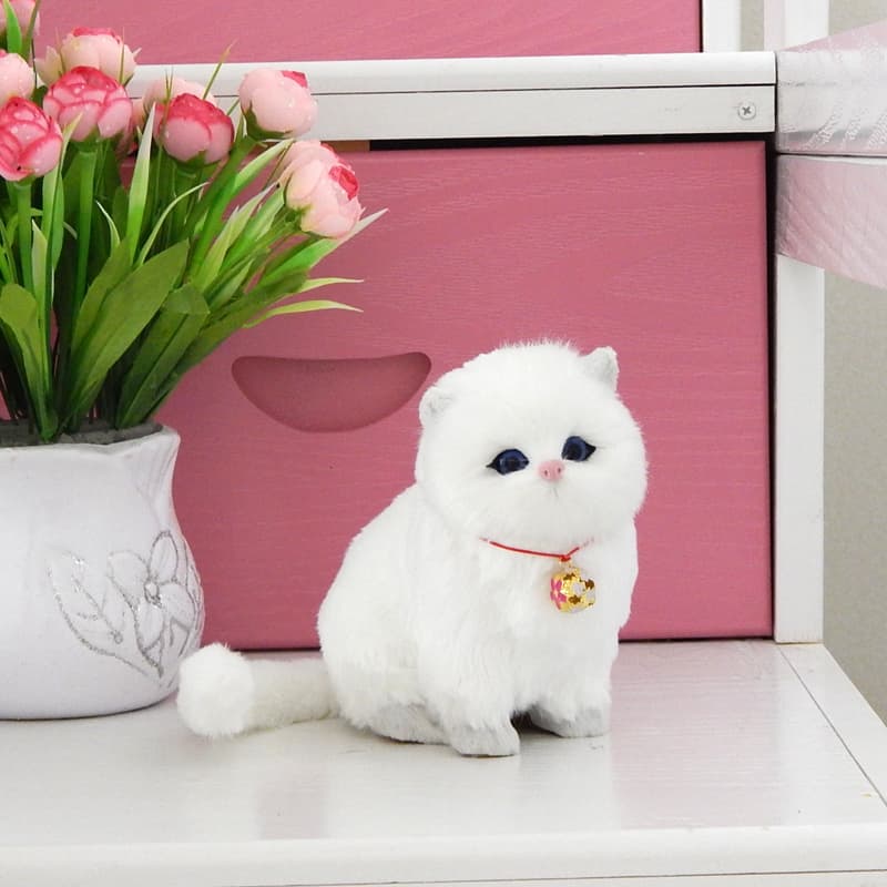 猫ぬいぐるみ ふわふわ座り姿の愛らしい子猫のぬいぐるみ
