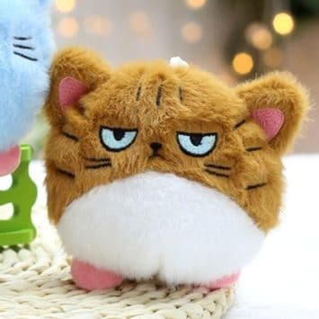 猫ぬいぐるみ つぶらな瞳の不機嫌にゃんこ