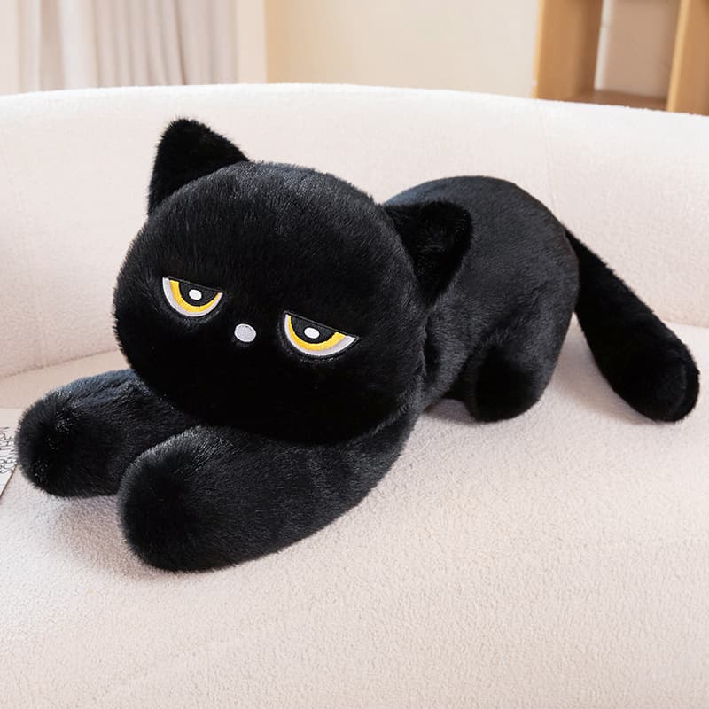 猫ぬいぐるみ つぶらな瞳の不機嫌な見張り番
